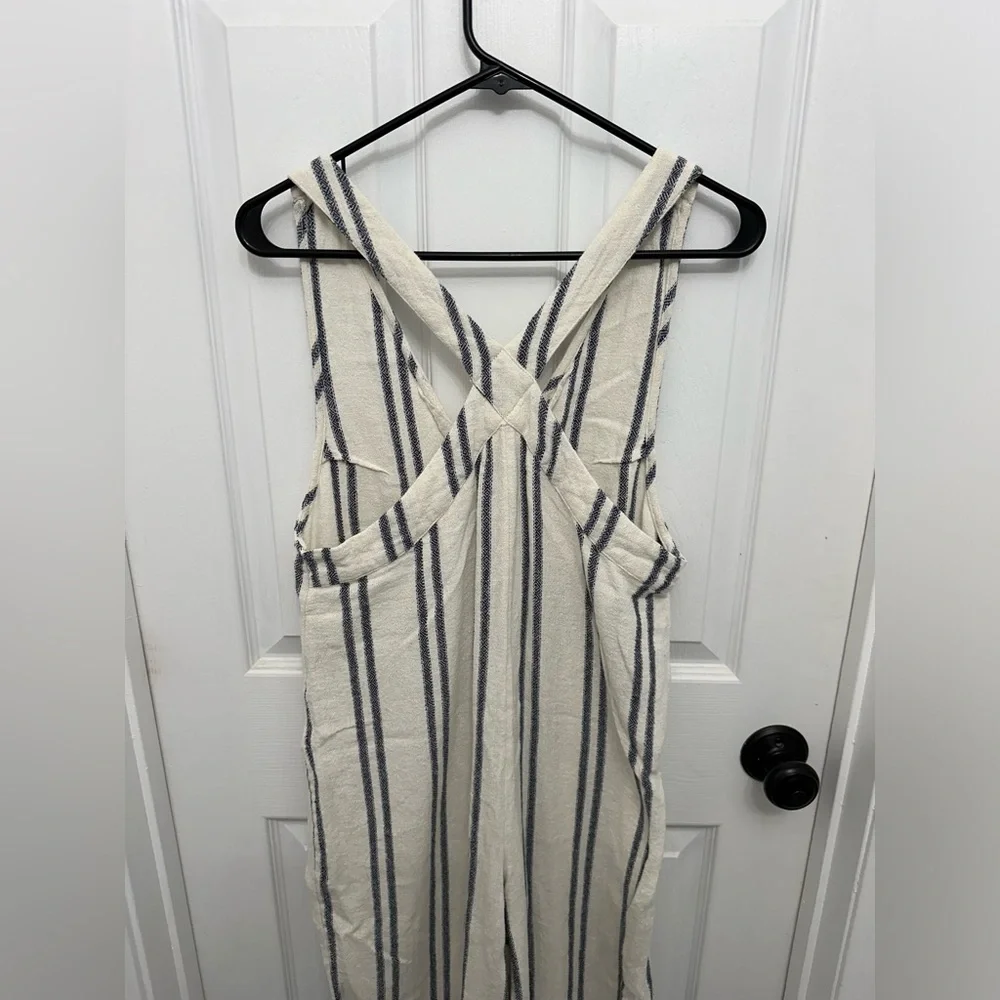 Jumpsuit - Picture 3 of 6